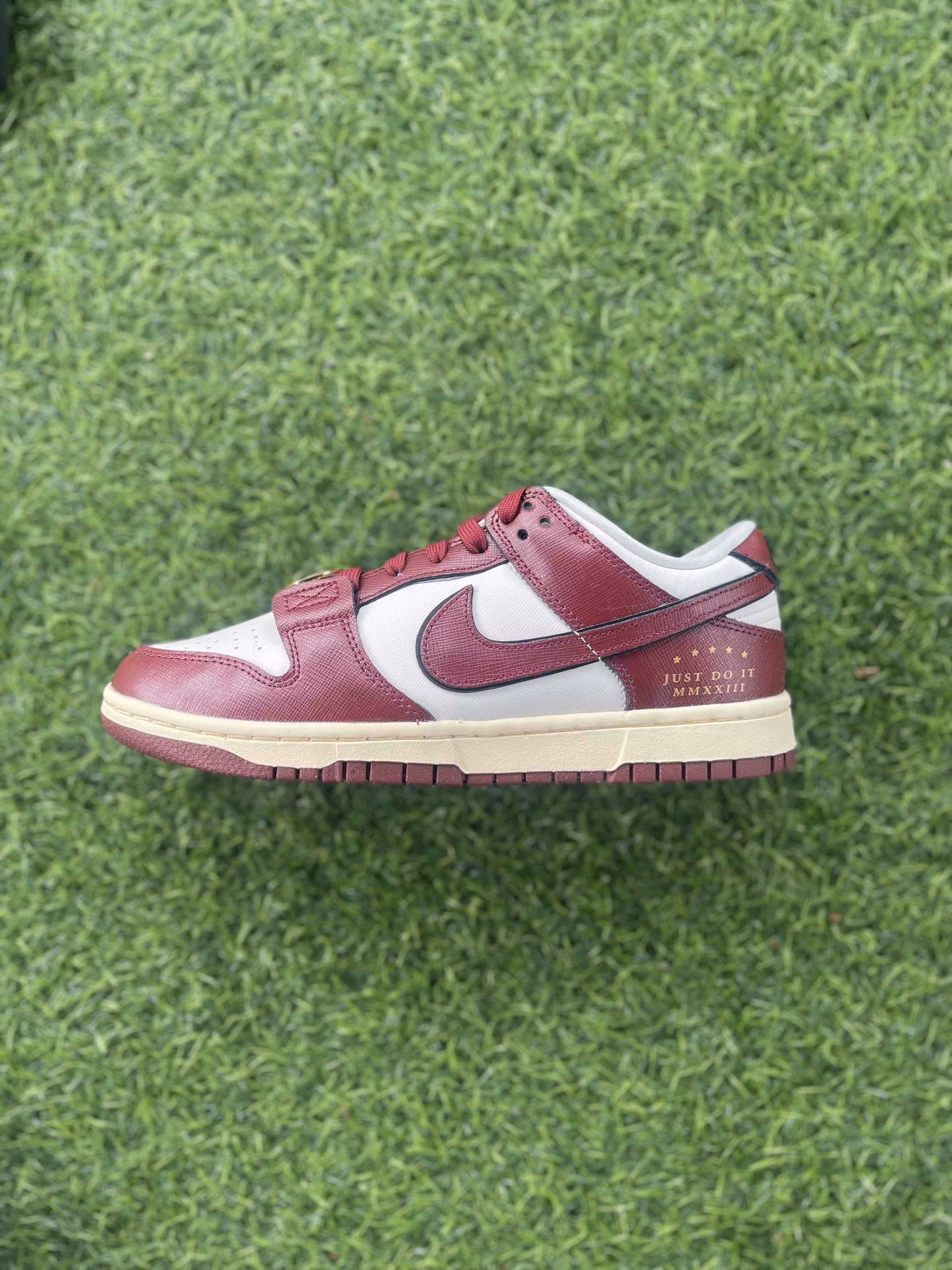 (Women) Nike Dunk Low SE 'Just Do It - Team Red' DV1160-101 (Women) Nike Dunk Low SE 'Just Do It - Team Red' DV1160-101